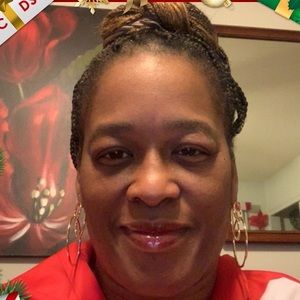 Meet your Posher, Denise